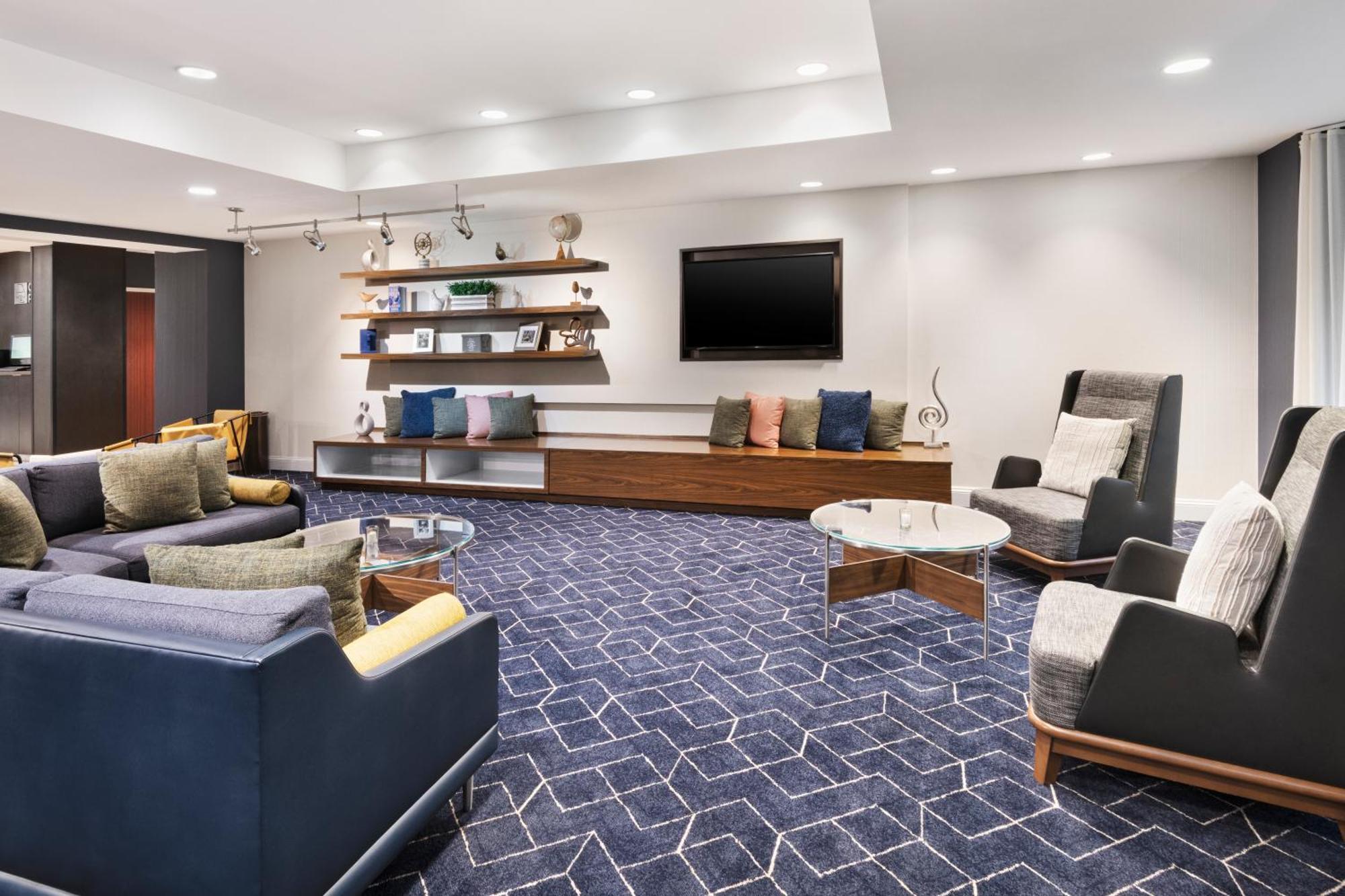 Courtyard By Marriott Burlington Hotel Buitenkant foto